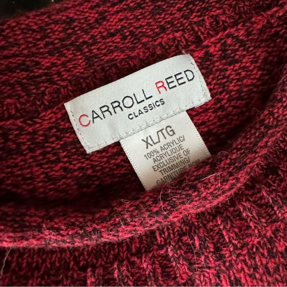 Adorable Carroll Reed Christmas Sweater with Cat and Dog Design - Picture 4 of 4